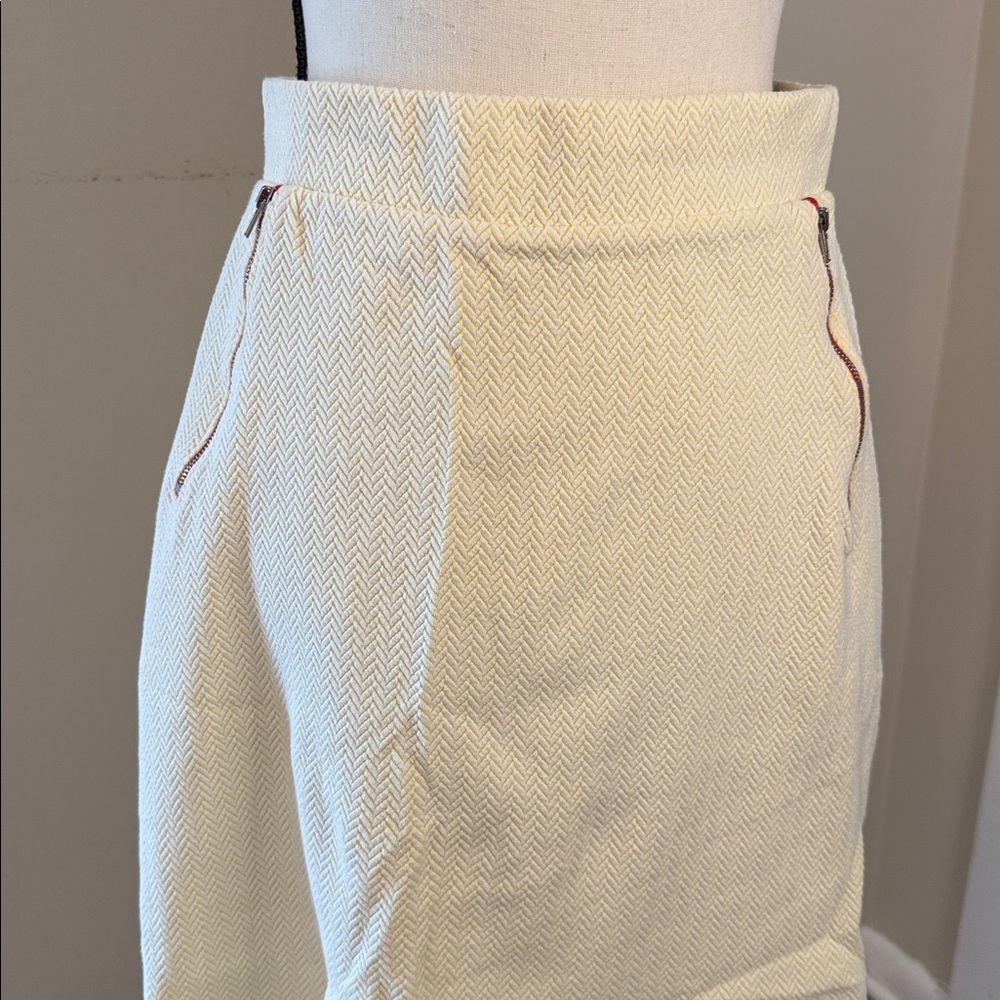 Le Lis Vibrant mini skirt Yellow & Cream herringbone patterned red zipper SZ Med